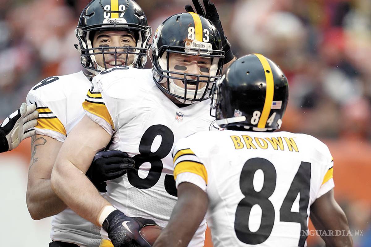 Milagro acerero, Steelers se cuelan a los playoffs de la NFL