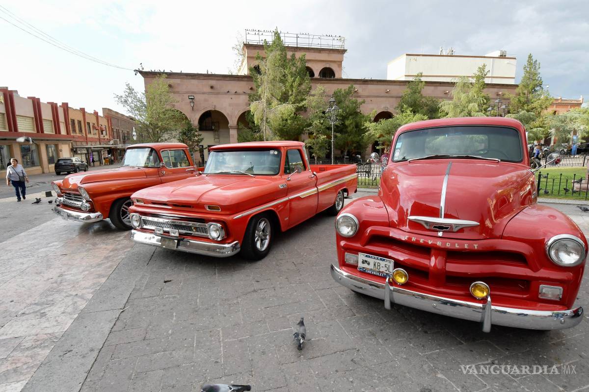 $!El evento de autos clásicos se ha convertido en un atractivo para el turismo en la localidad.