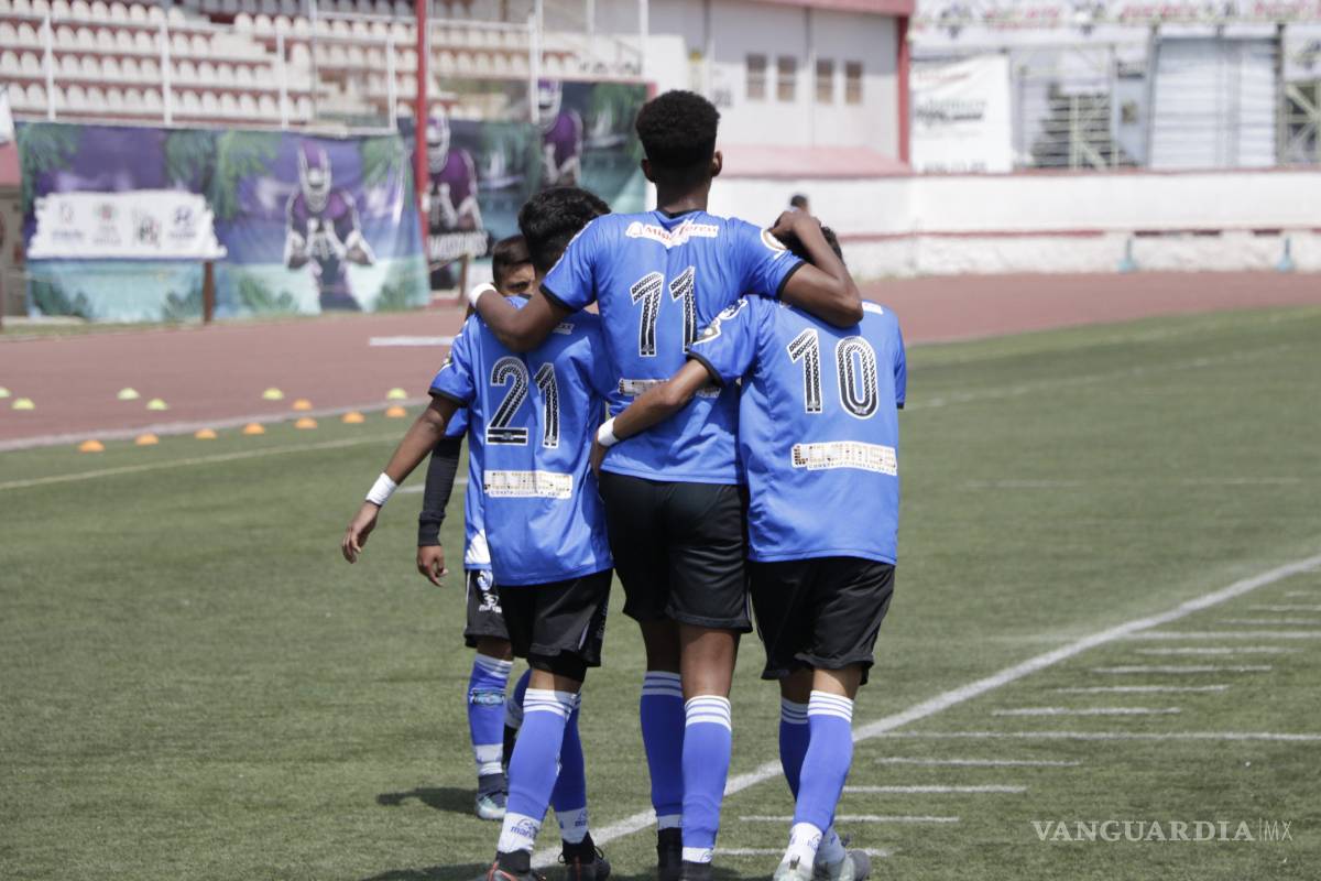 Saltillo Soccer en plan demoledor