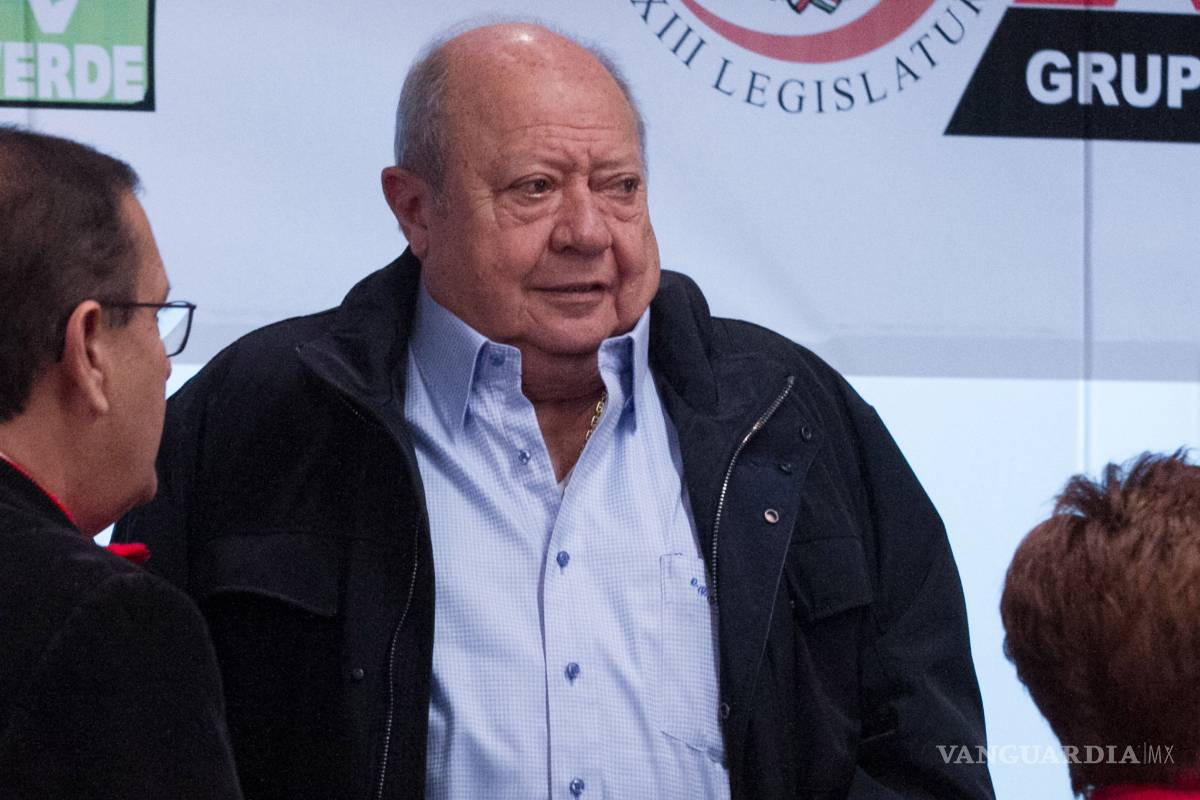 Denuncian presión para apoyar continuidad de Romero Deschamps en el sindicato petrolero