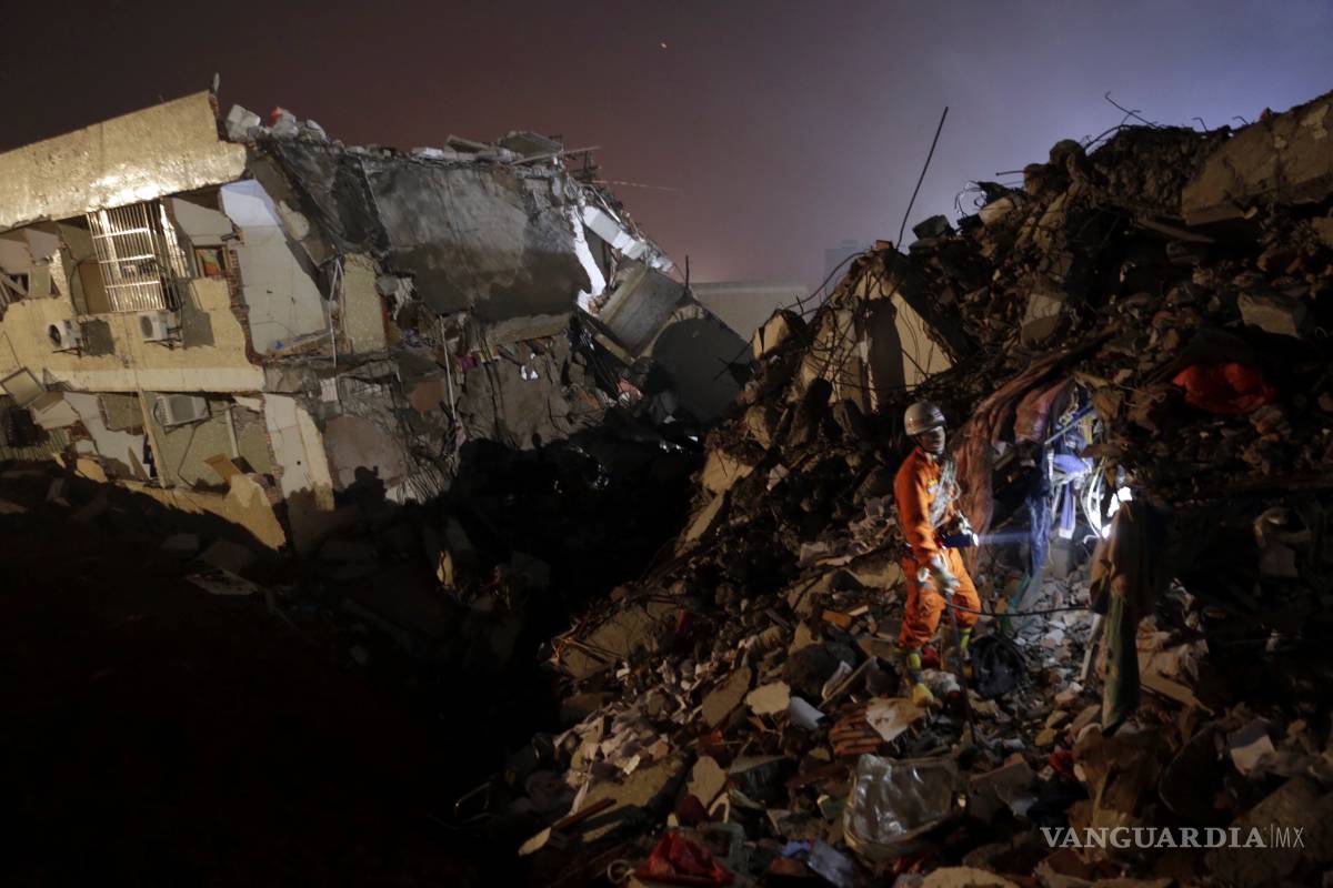 $!Aumentan a 59 desaparecidos por un desprendimiento de tierras en sur de China