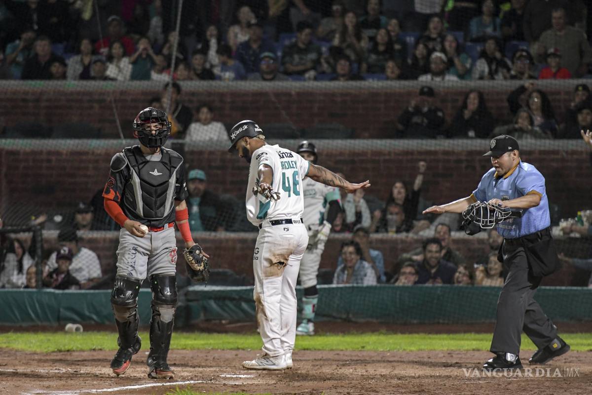 $!Bobby Bradley conectó su noveno cuadrangular de la temporada y remolcó varias carreras.