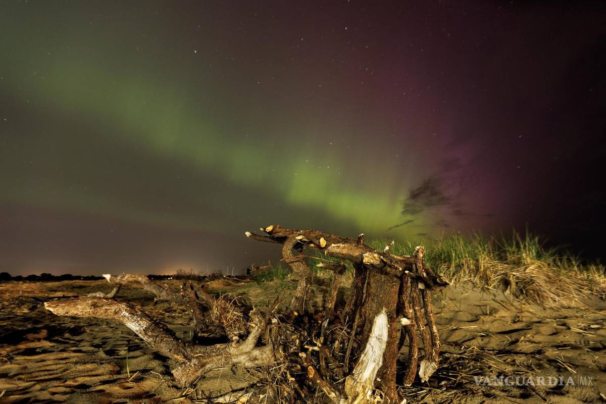 Inusual y potente tormenta solar pinta los cielos del hemisferio norte con coloridas auroras boreales (fotos)