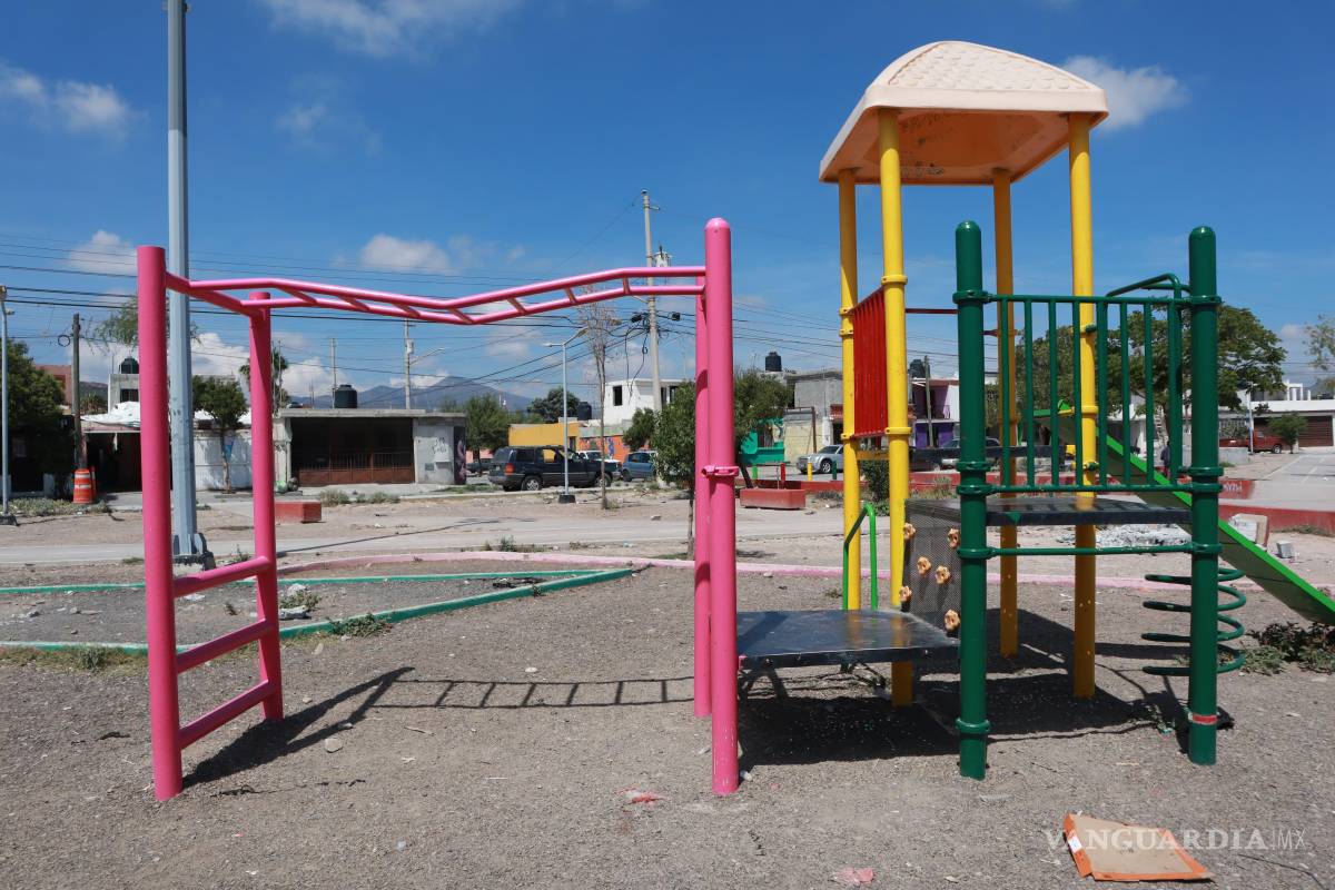 Avanza rehabilitación de plaza en la Saltillo 2000; Gobierno Municipal impulsa espacios públicos dignos