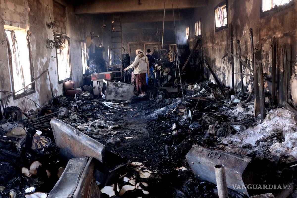 Ataque explosivo contra 2 sedes del gobierno en Yemen