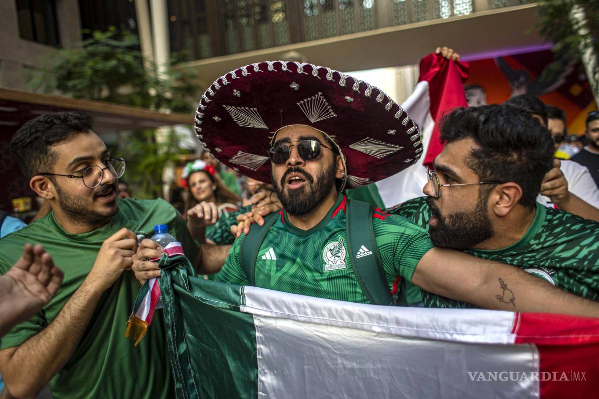 $!Los sombreros charros y banderas tricolor invaden Qatar.