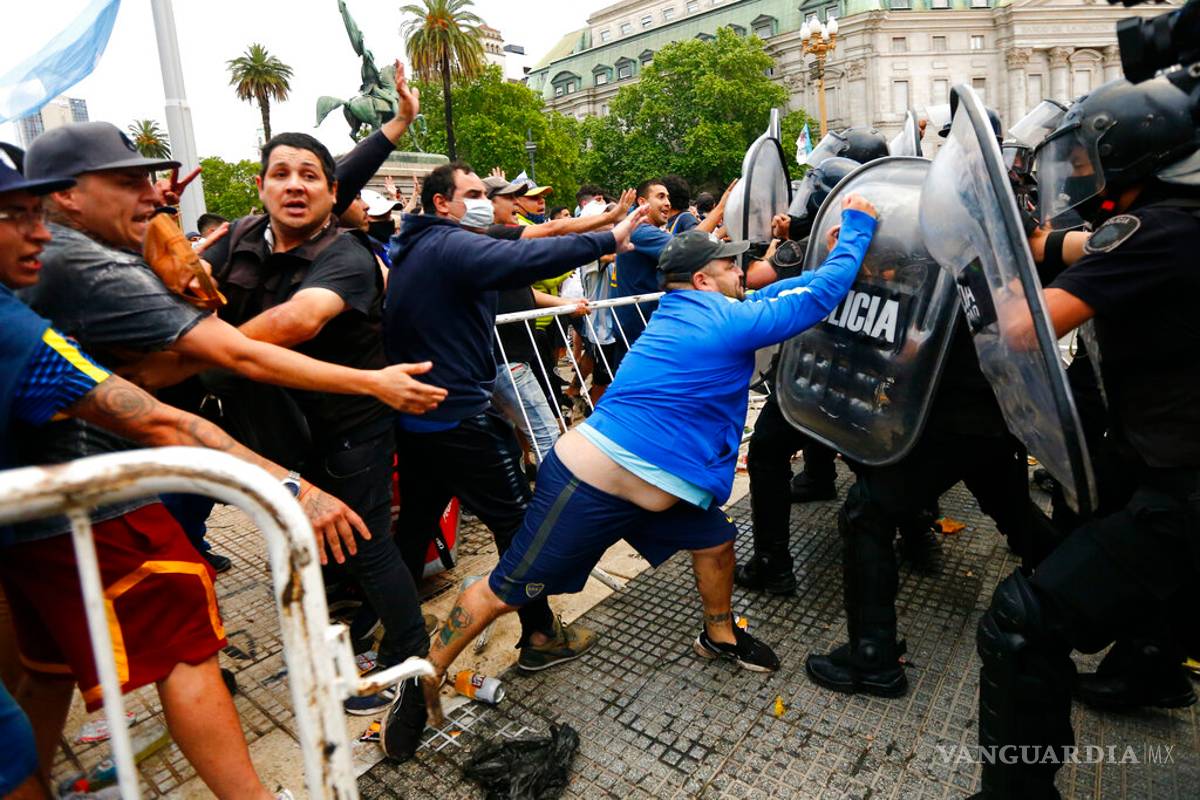$!Fanáticos planeaban robarse el cuerpo de Maradona para llevarlo a la cancha de Boca Juniors