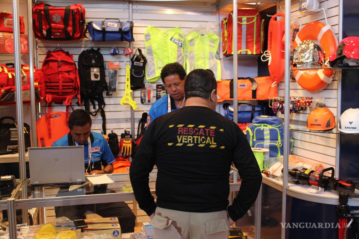 Expo Bomberos arranca en Saltillo