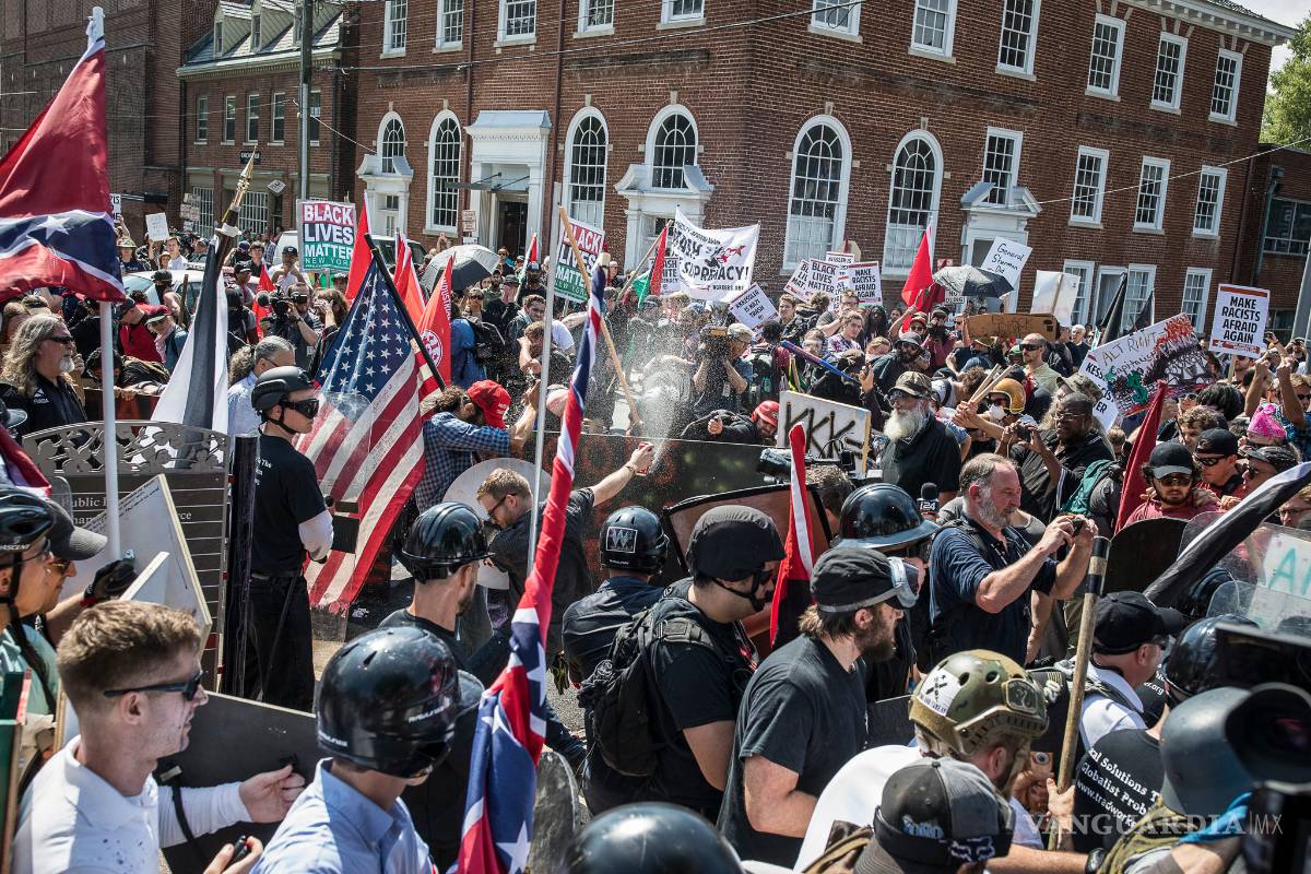 Demandan a policía de Charlottesville
