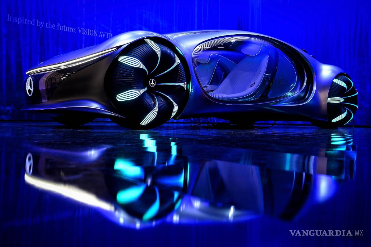 $!El concept car Mercedes-Benz Vision AVTR en exhibición en el primer día de vista previa para la prensa del Salón Internacional del Automóvil IAA en Munich, Alemania. EFE/EPA/Sascha Stenbach