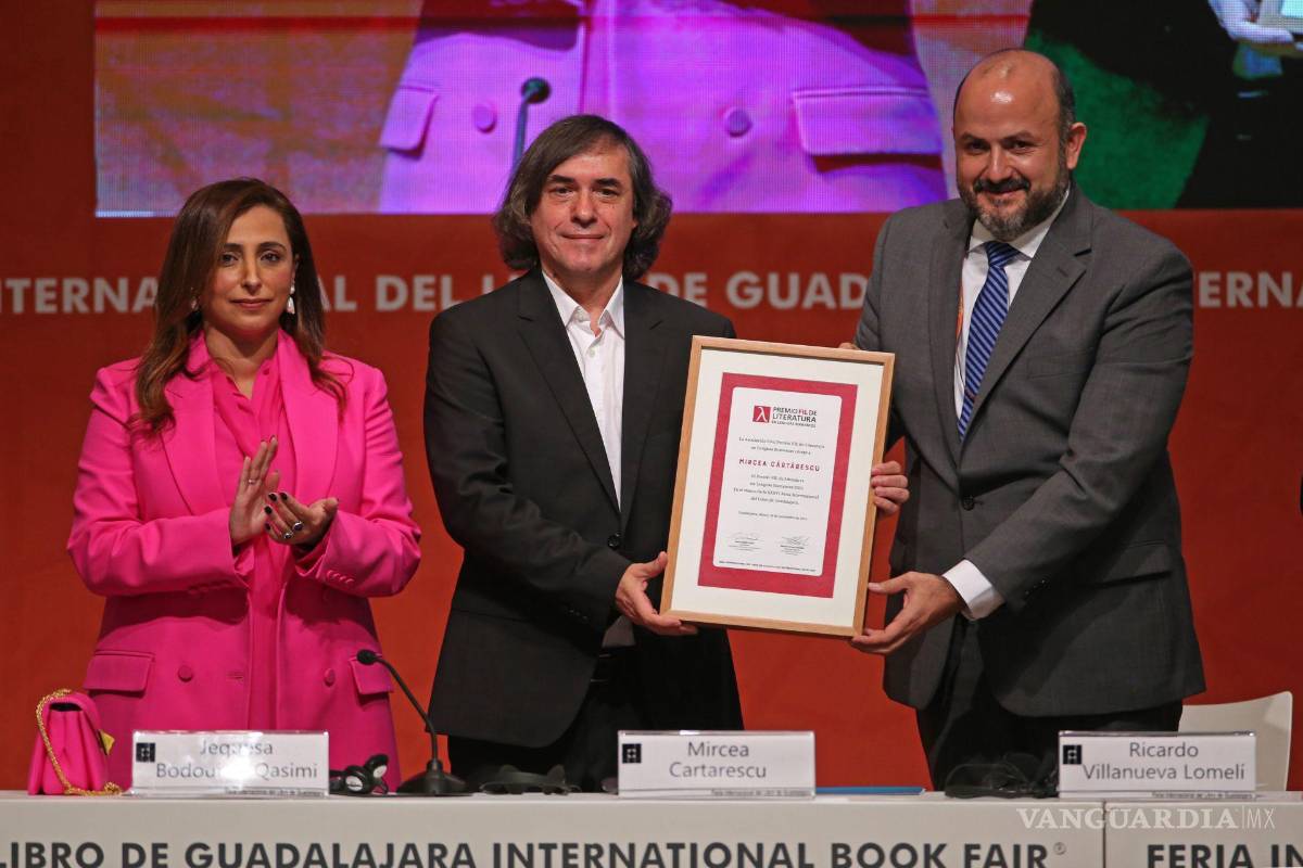 $!Entrega del Premio FIL en Lenguas Romances al poeta Rumano, Mircea Cartarescu.