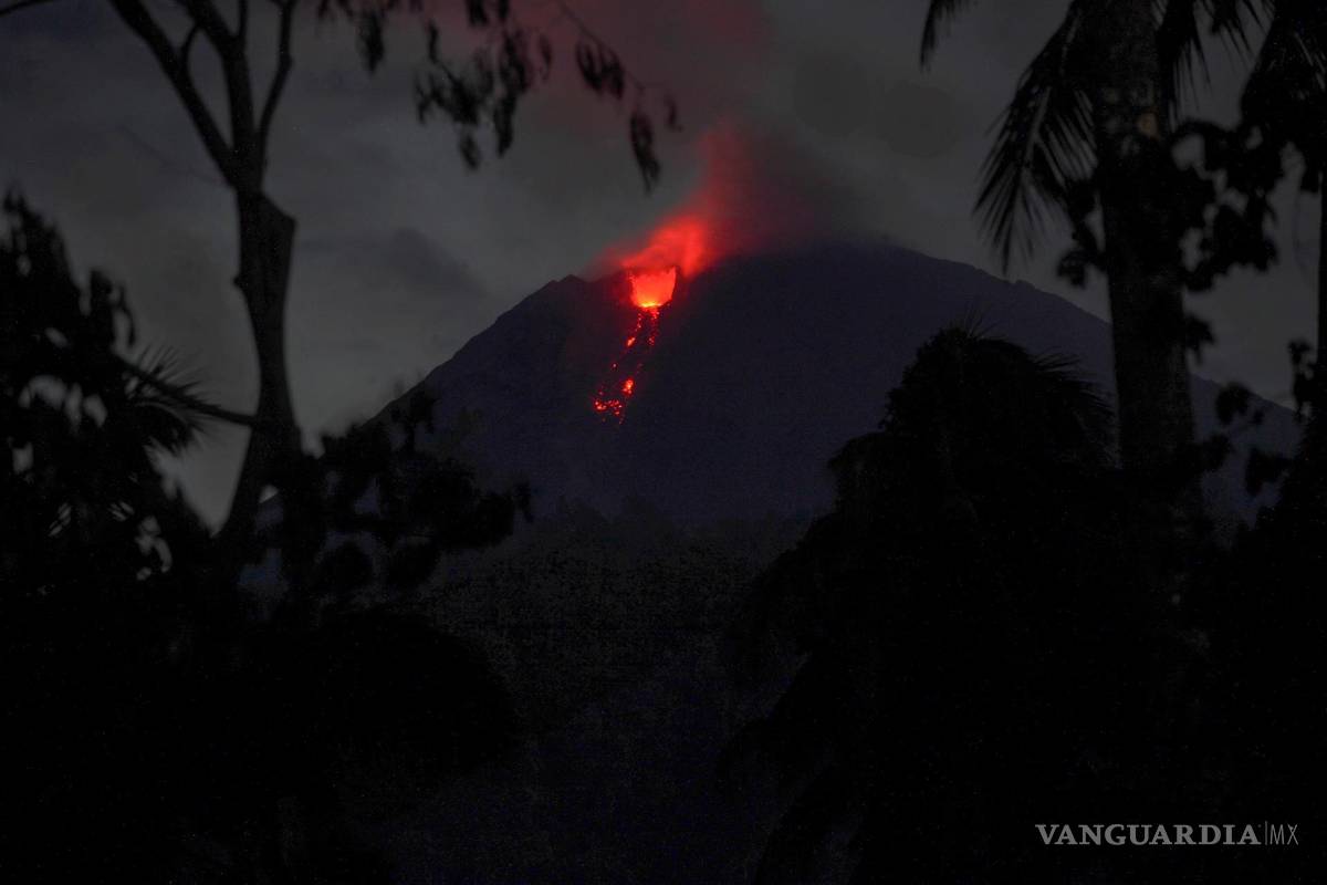 Impactantes imágenes del volcán Semeru en Indonesia