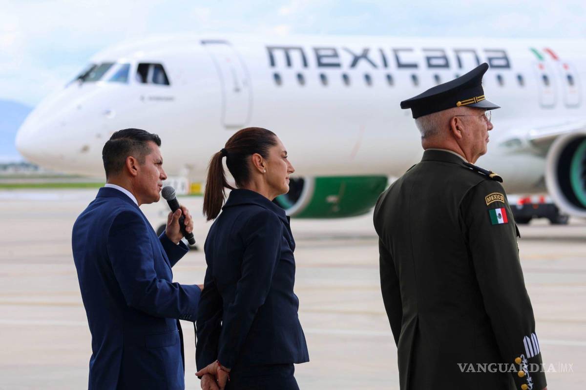 $!La Presidenta encabezó este evento para recibir este avión Embraer.