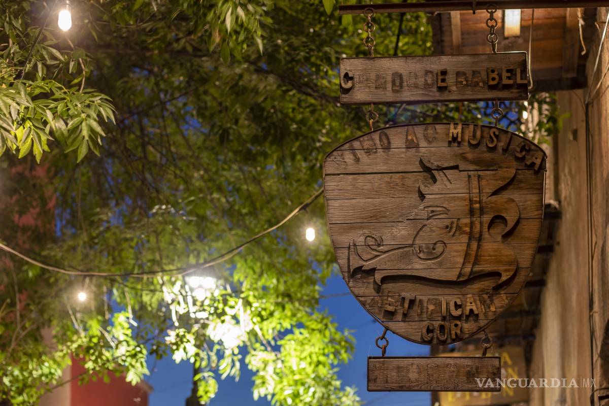 Cerdo de Babel: 16 años de apoyo a la cultura de Saltillo con cerveza en mano