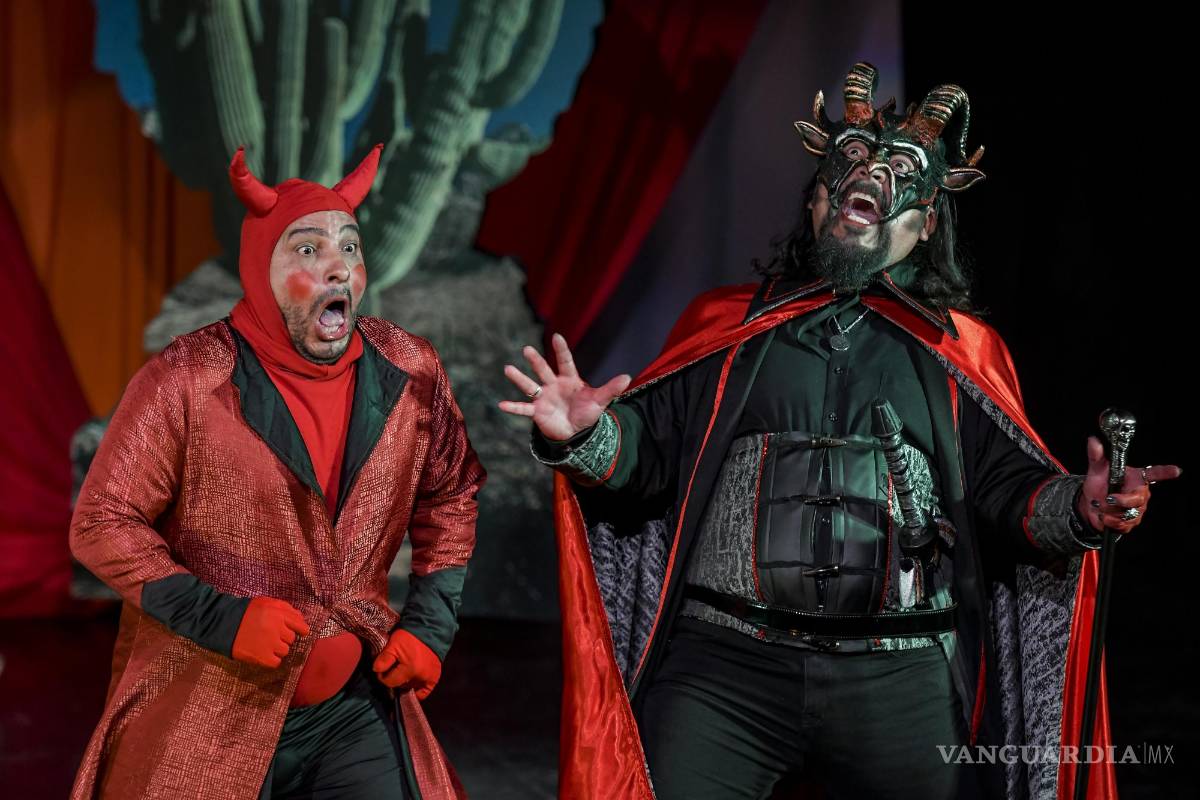 Un carnaval de ángeles y demonios: La Pastorela de Catón inicia su temporada