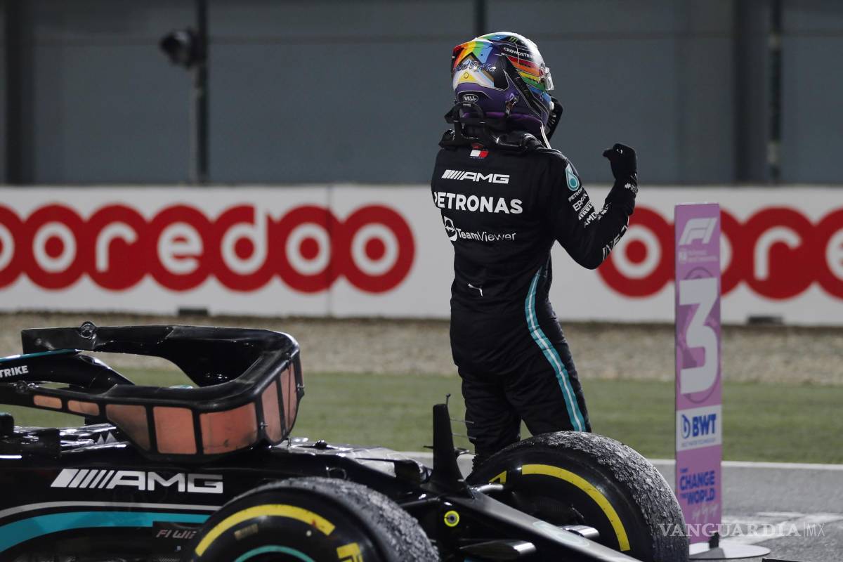 $!La gran fiesta de Fórmula 1 en el destino mundialista, Qatar, ha concluido con el liderato del inglés Lewis Hamilton de Mercedes