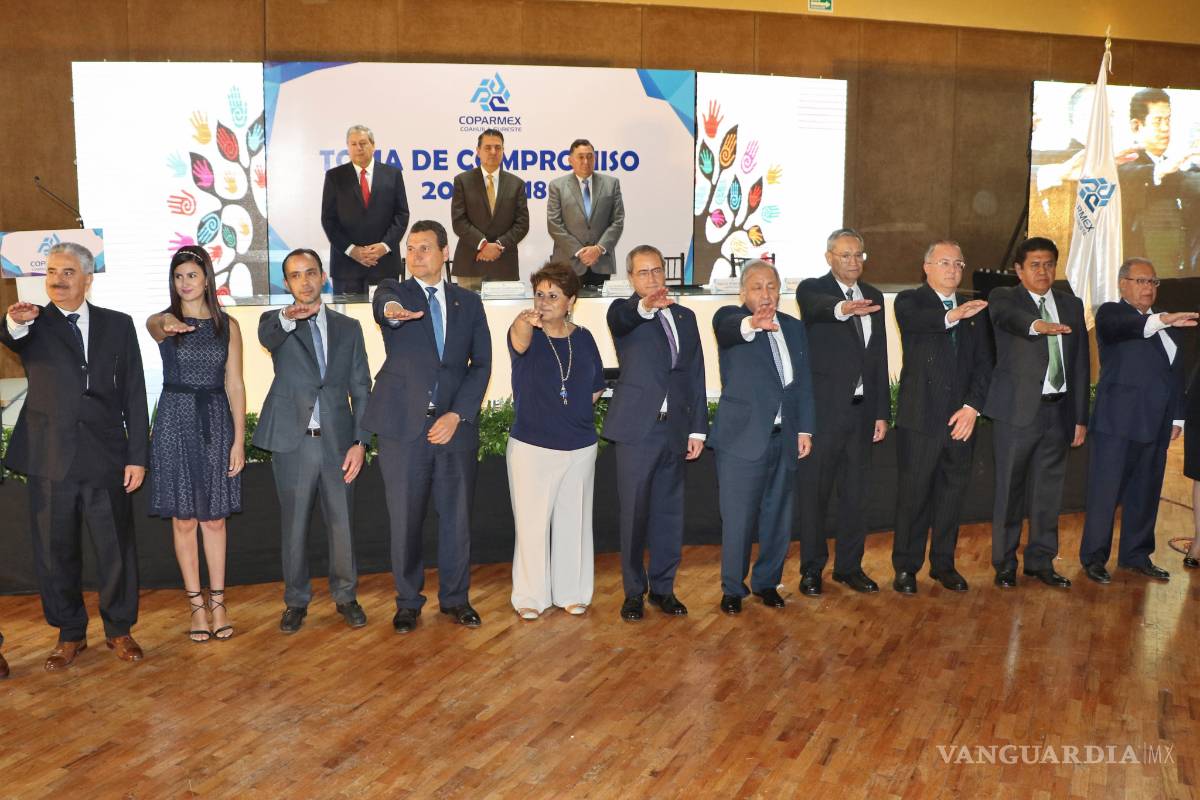 Toma protesta directiva de la Confederación Patronal
