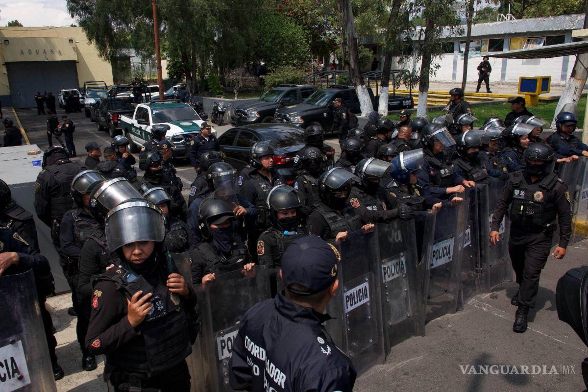 $!Más de 200 a 300 elementos de seguridad han ingresado al edificio para salvaguardar.