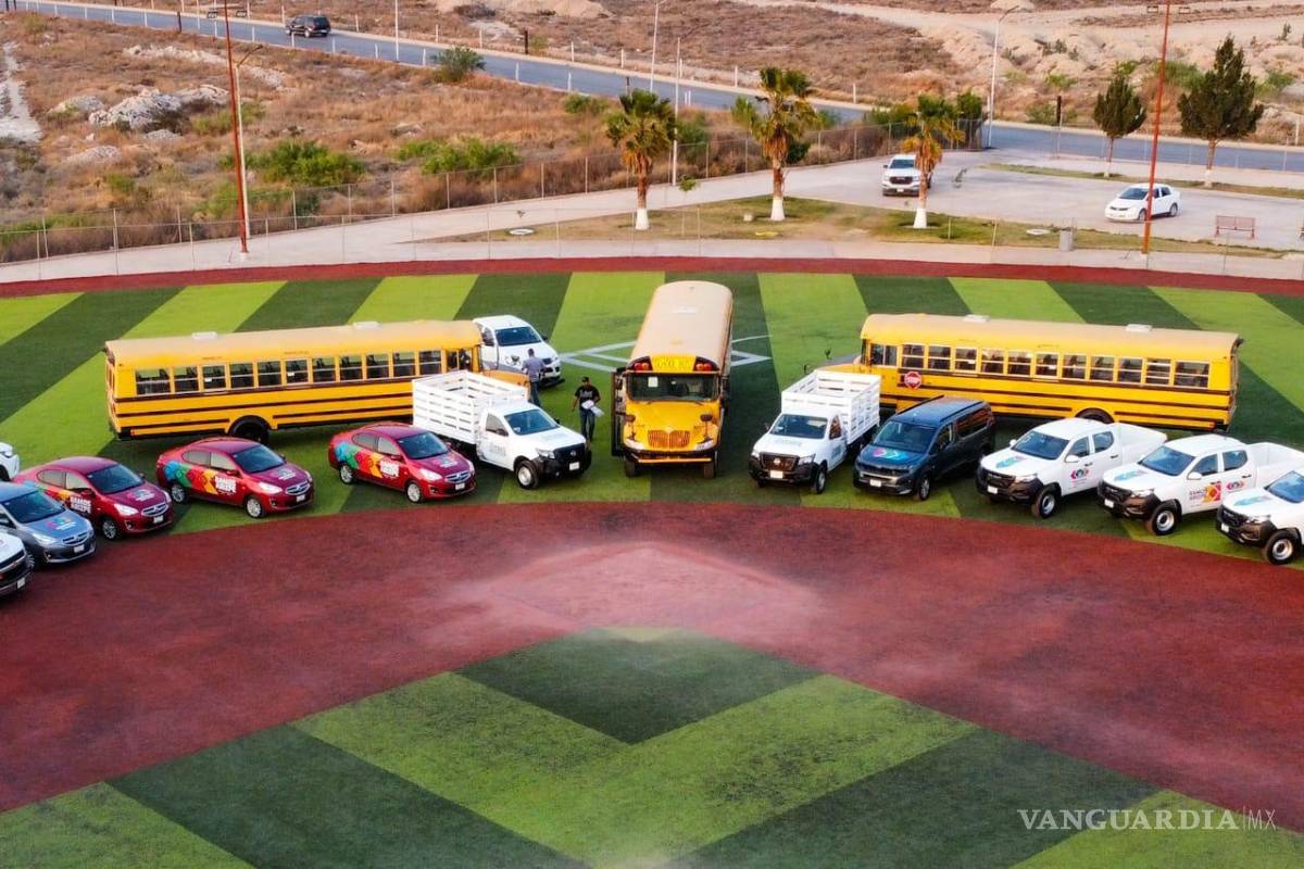 $!Tres nuevas unidades serán destinadas a transporte escolar rural en comunidades alejadas, según anunció el tesorero Juan Francisco Solís.