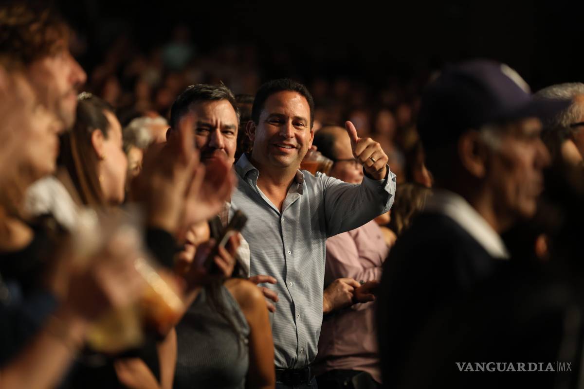 $!El alcalde Javier Díaz González destacó que el FINA 2025 cumplió su objetivo de llevar el arte y la cultura hasta las colonias y ejidos, fortaleciendo el tejido social a través de la convivencia familiar.