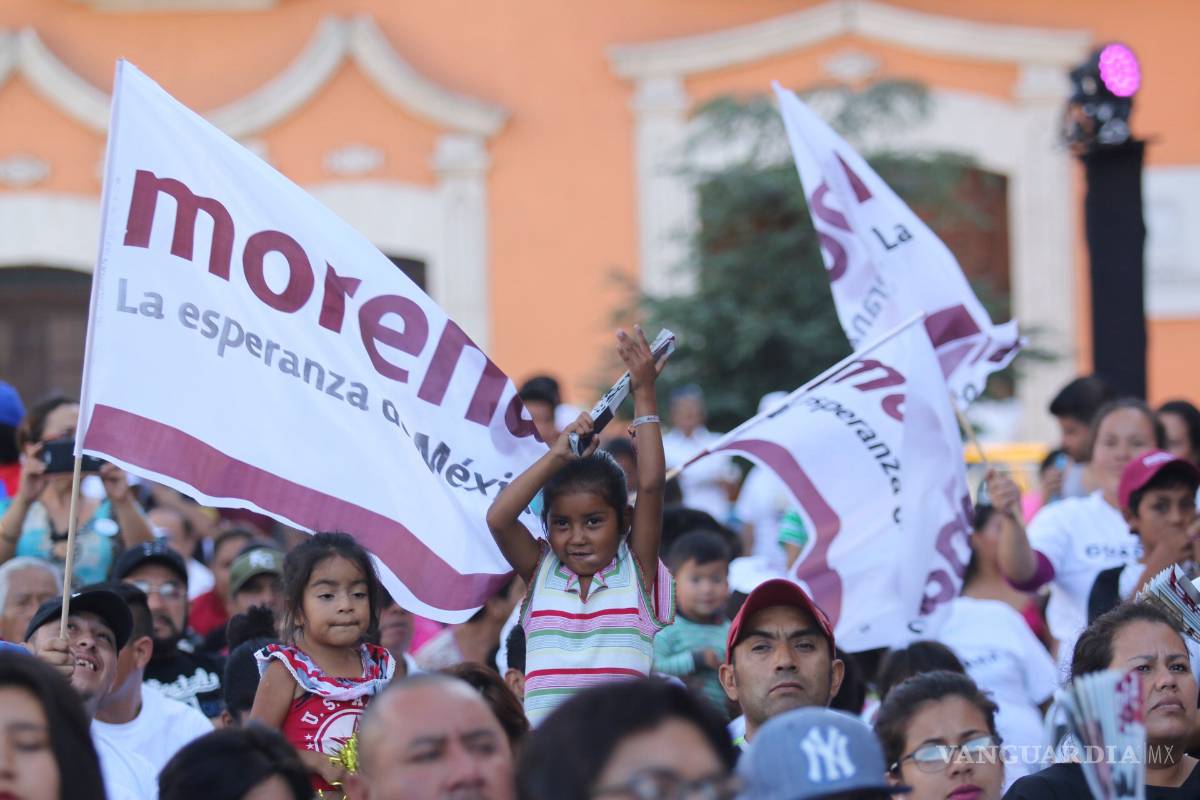 $!‘AMLOvers’: Jóvenes que votarán por 'ya sabes quién' pase lo que pase