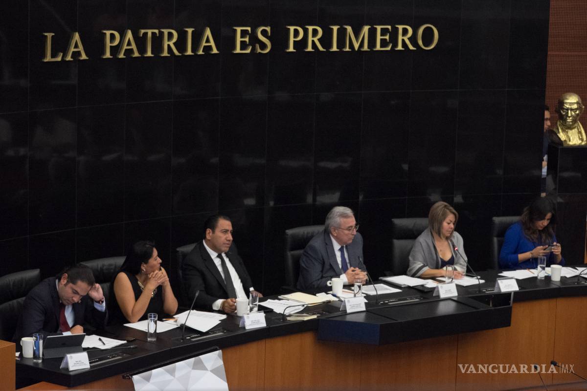 Tratan reforma educativa en el pleno del Senado