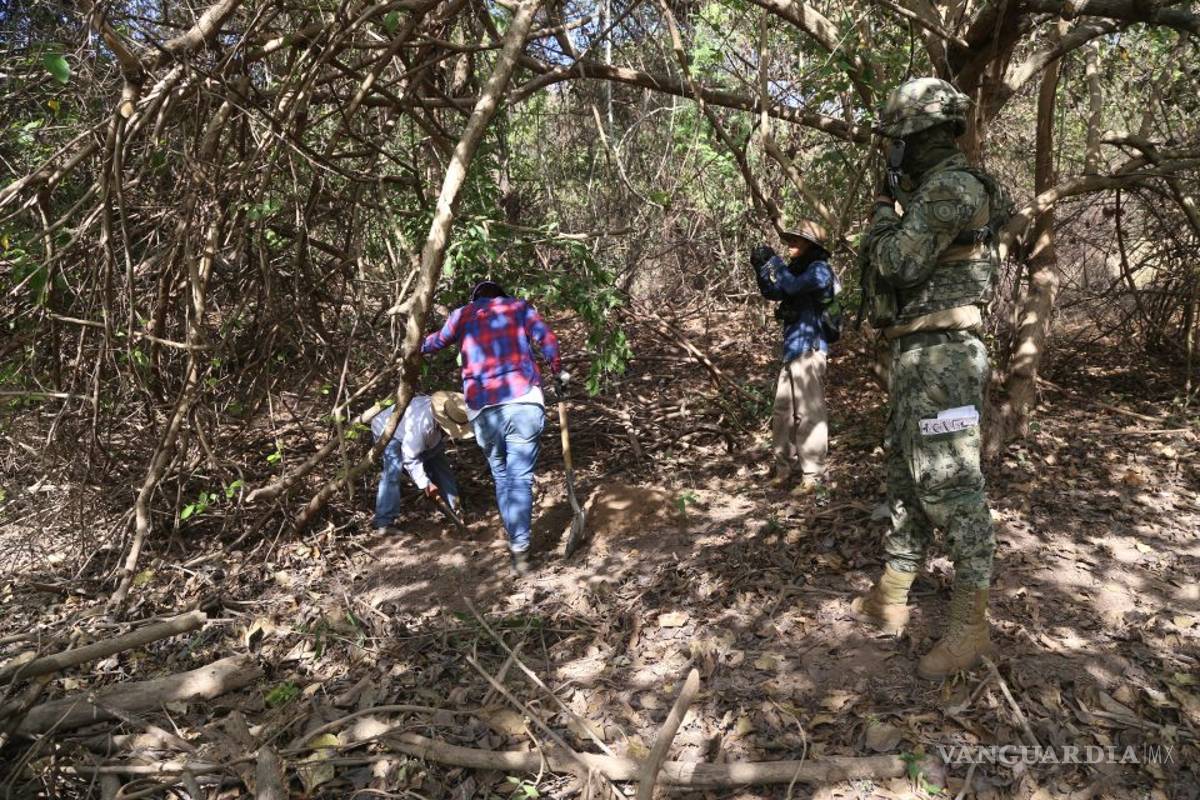 Encuentra Fiscalía de Jalisco 35 cuerpos en tres fosas clandestinas