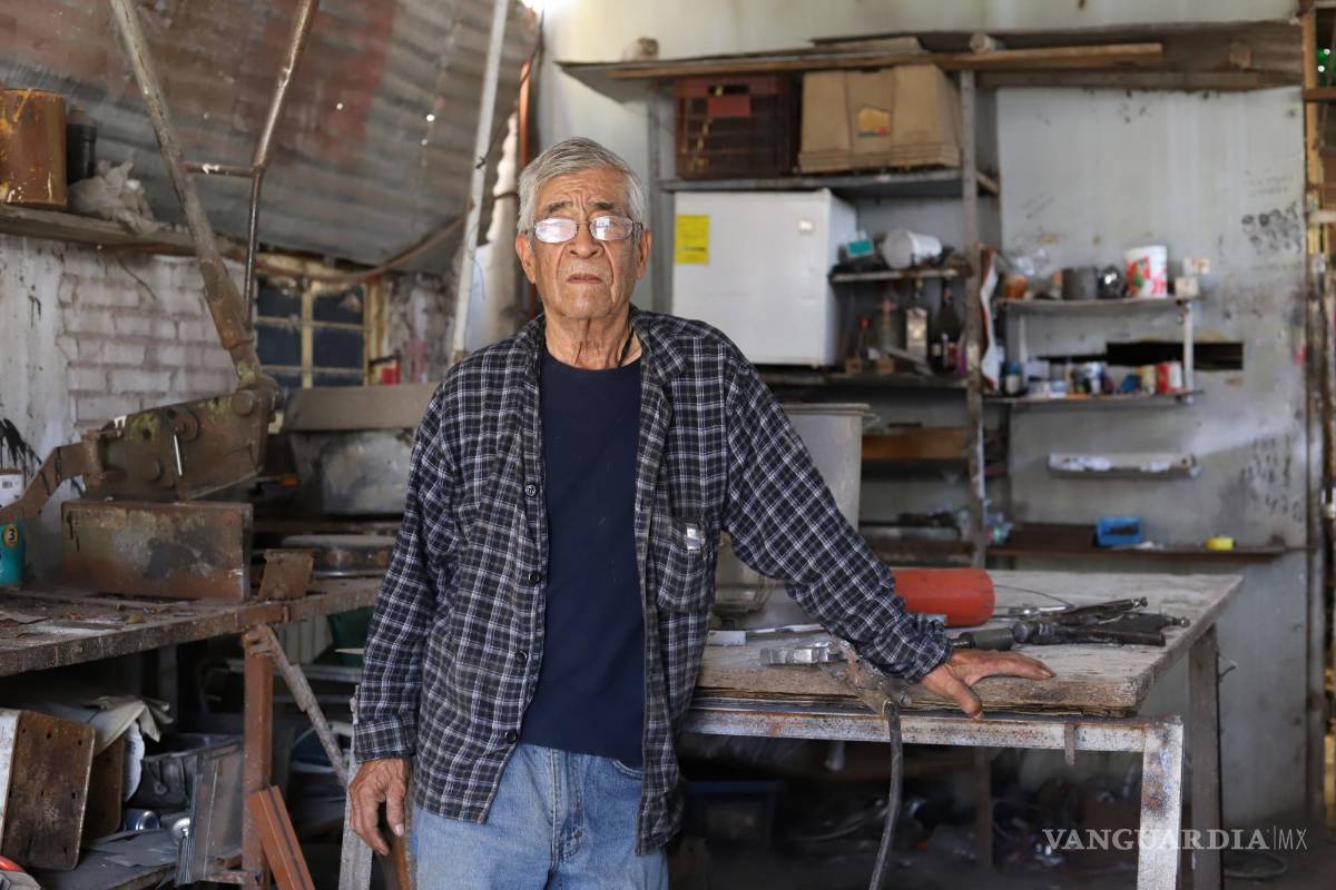 “Tengo la suficiente capacidad para desempeñarme”, el soldador de 77 años que sigue fiel a su labor en Saltillo