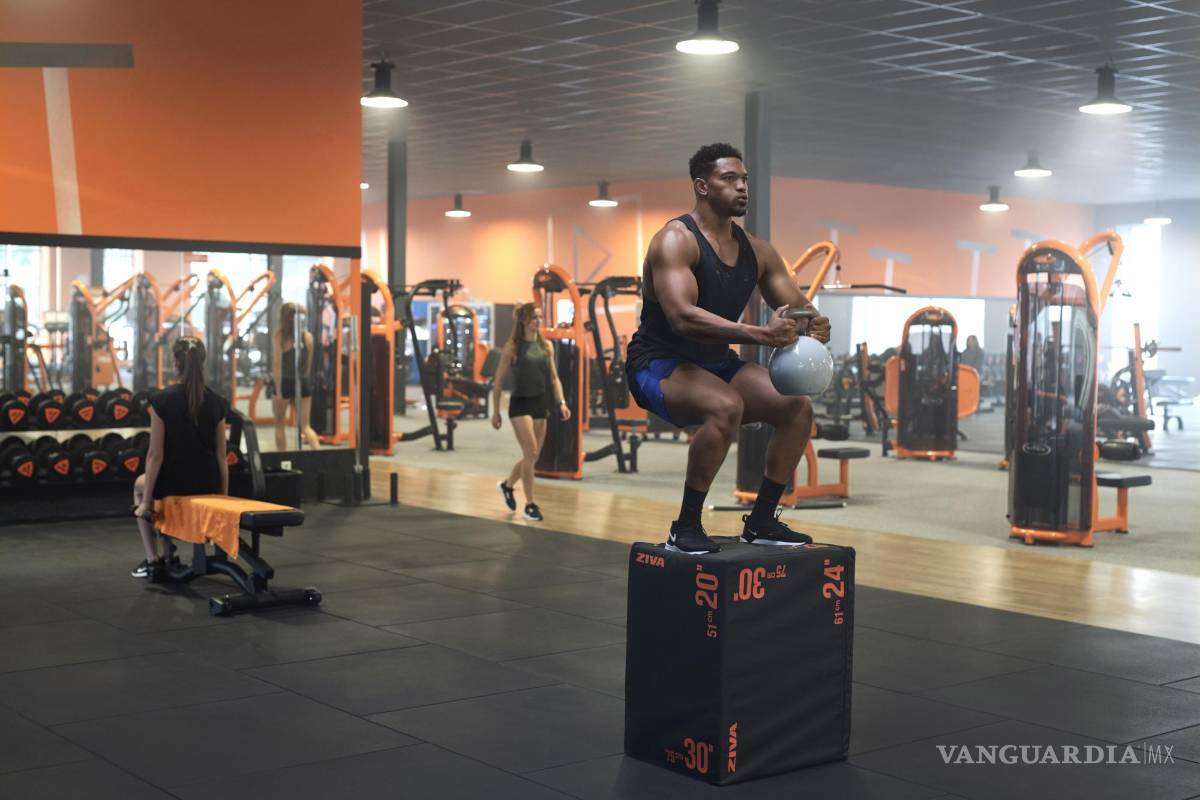 $!Entrenamiento de fuerza con pesas. Foto: Basic-Fit.