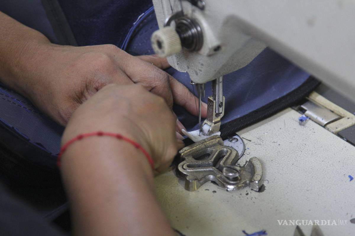 Registran déficit de hasta 70% de trabajadores en la manufactura y fundición