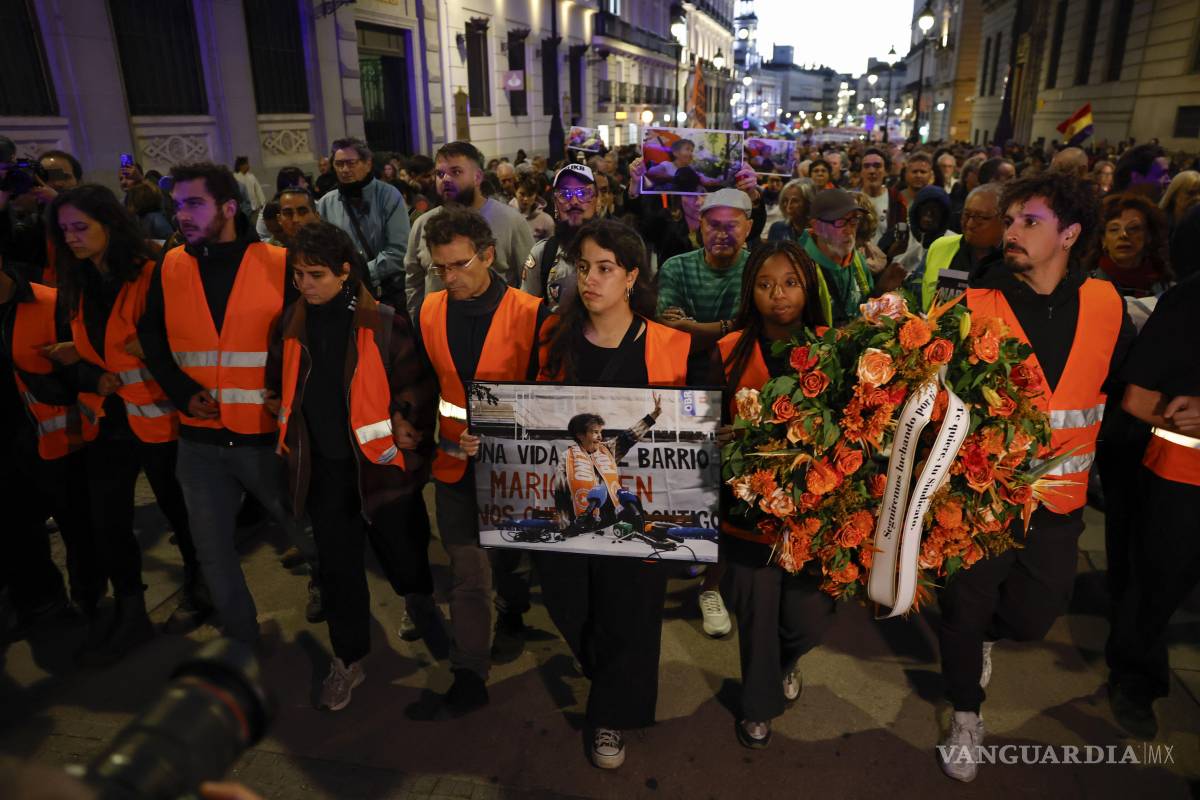 $!Manidestación en homenaje de Maricarmen Abascal, la mujer de 87 años que se convirtió en el símbolo de la lucha por la vivienda en España.