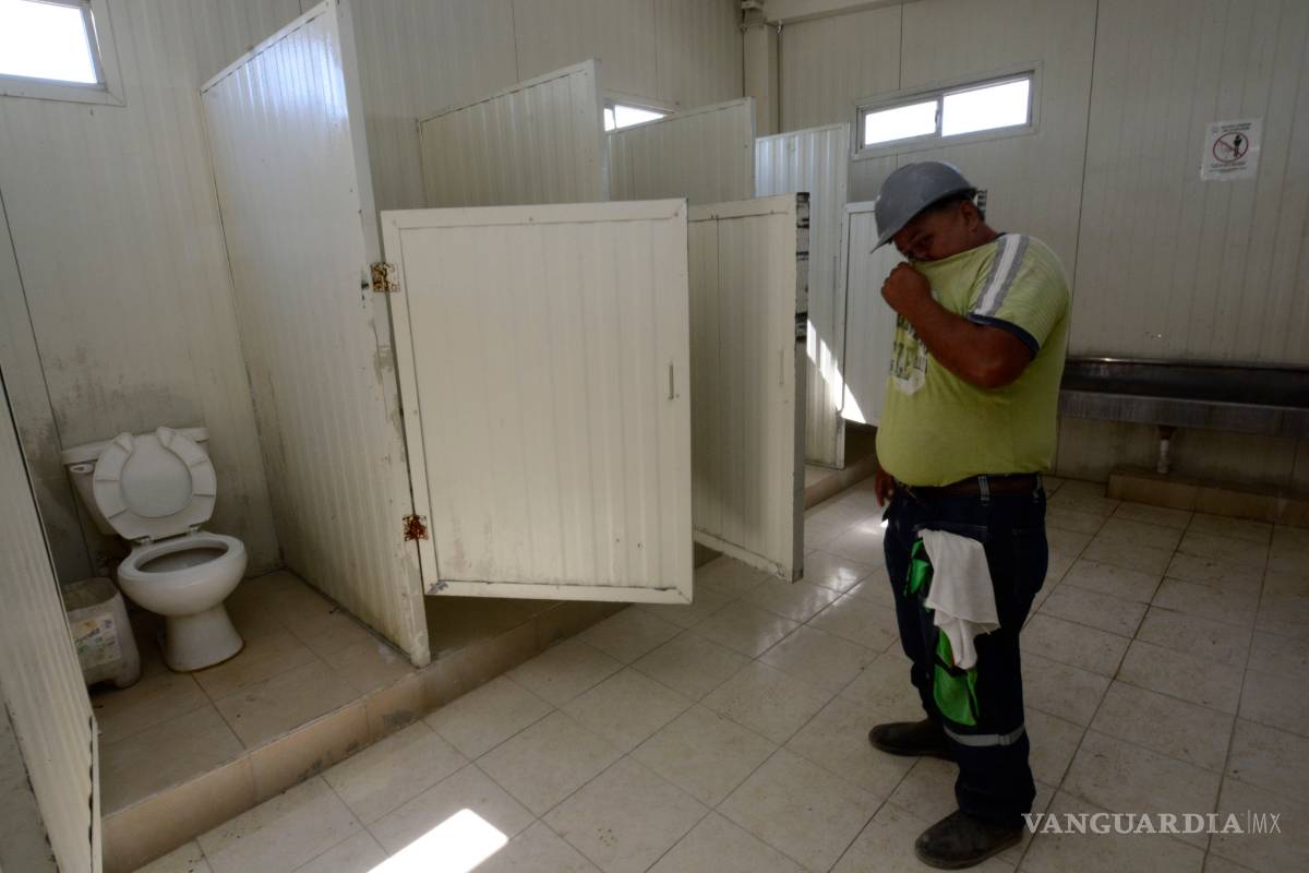 $!Albañiles levantan los muros del CEFERESO, desde su propia cárcel