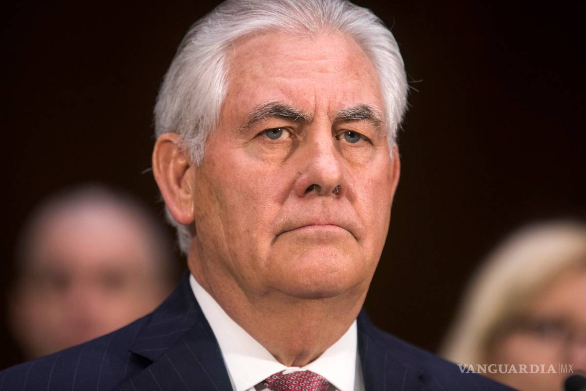 Senado de EU confirma a Rex Tillerson como secretario de Estado