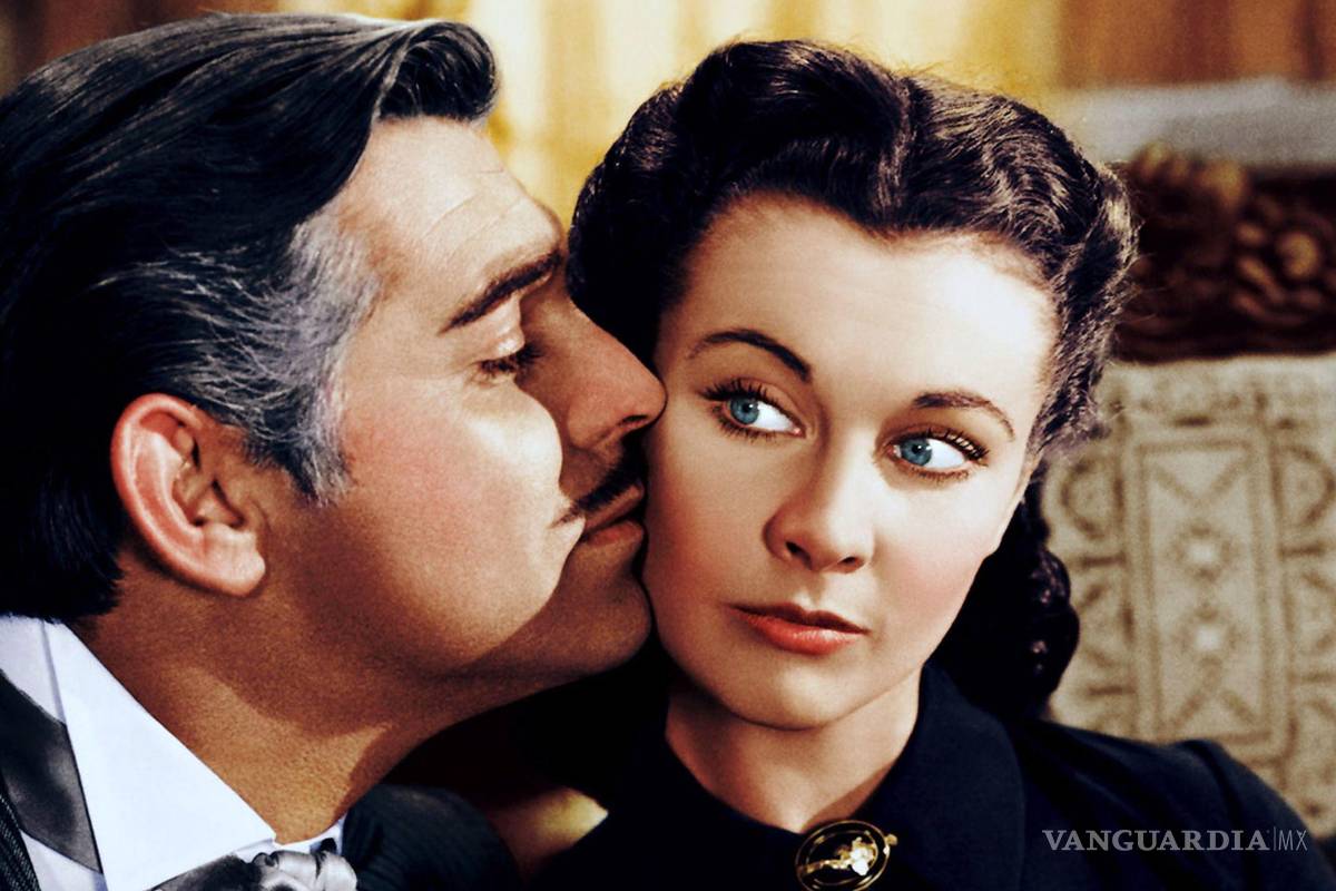 $!La historia fue llevada al cine en 1939 bajo la dirección de Víctor Fleming, con las actuaciones de Vivien Leigh (Scarlett O’Hara) y Clark Gable (Rhett Butler).