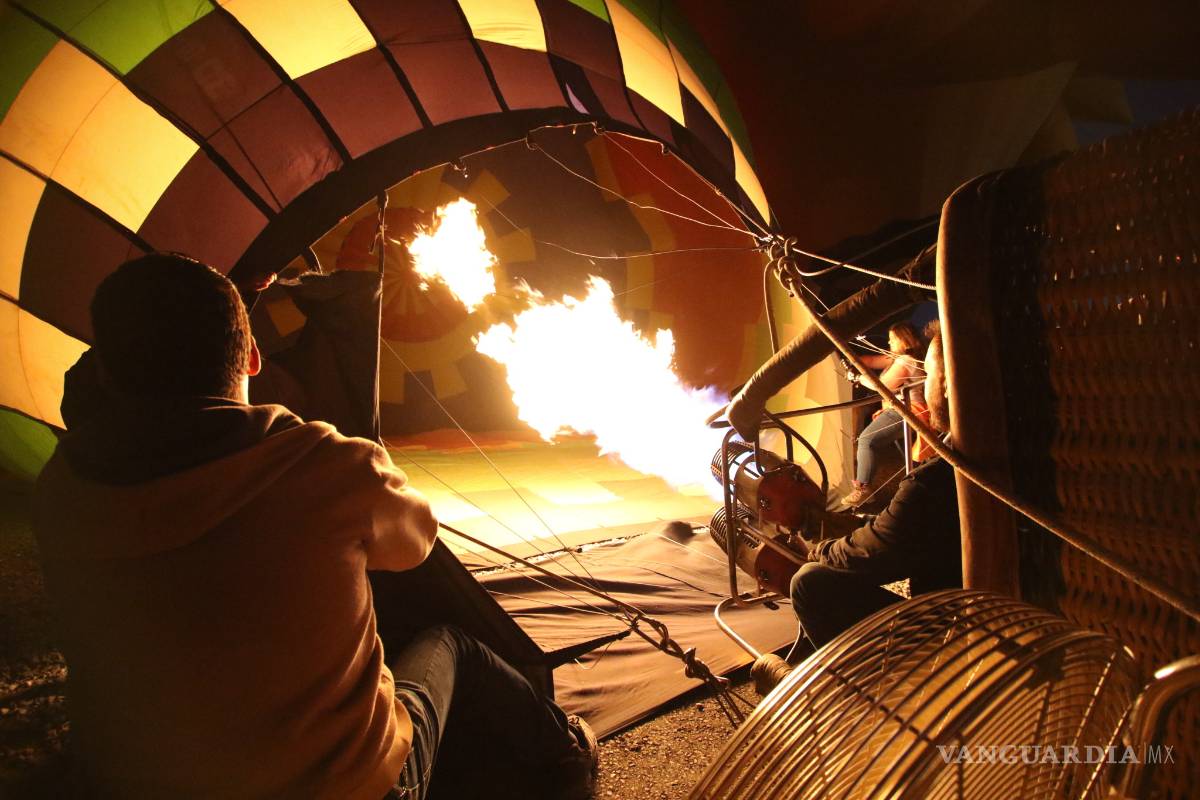 $!Cierran con noche luminosa el Globo Fest Saltillo 2019