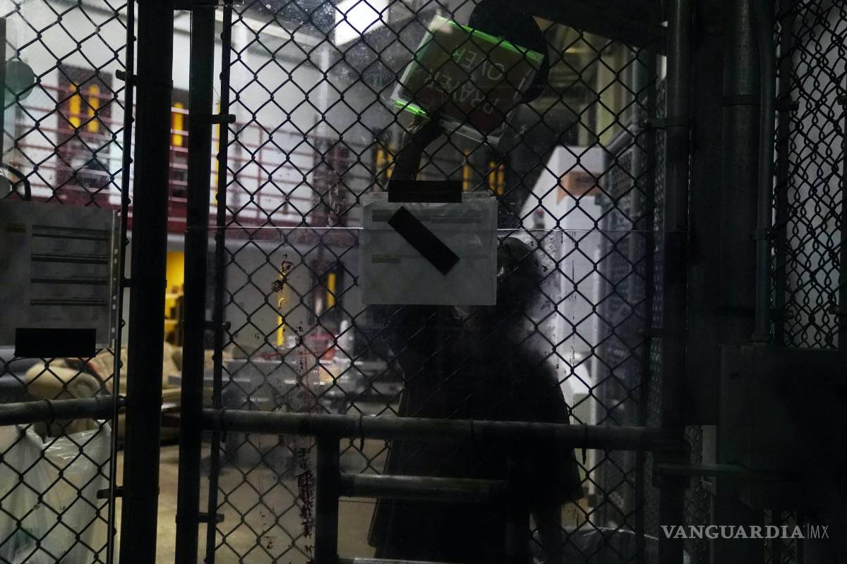 La Bahía de Guantánamo explicada: Los costos, los cautivos y por qué sigue operando