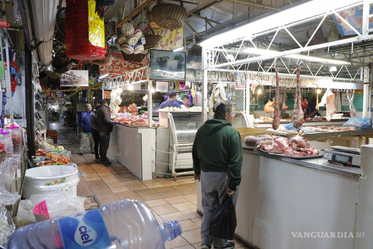 Desabasto encarece mercancía ...y de Navidad, otro aumento de precios afectará a los saltillenses