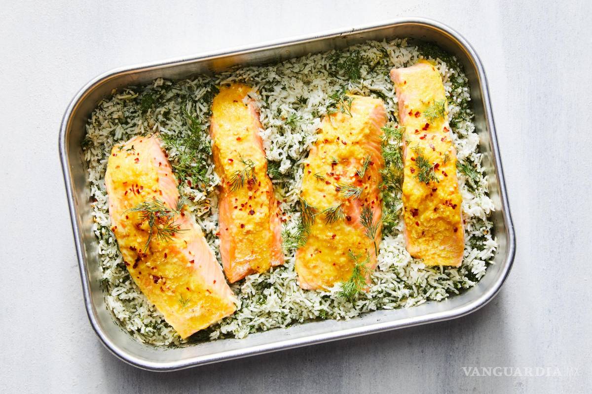 $!Arroz con salmón al horno y eneldo.