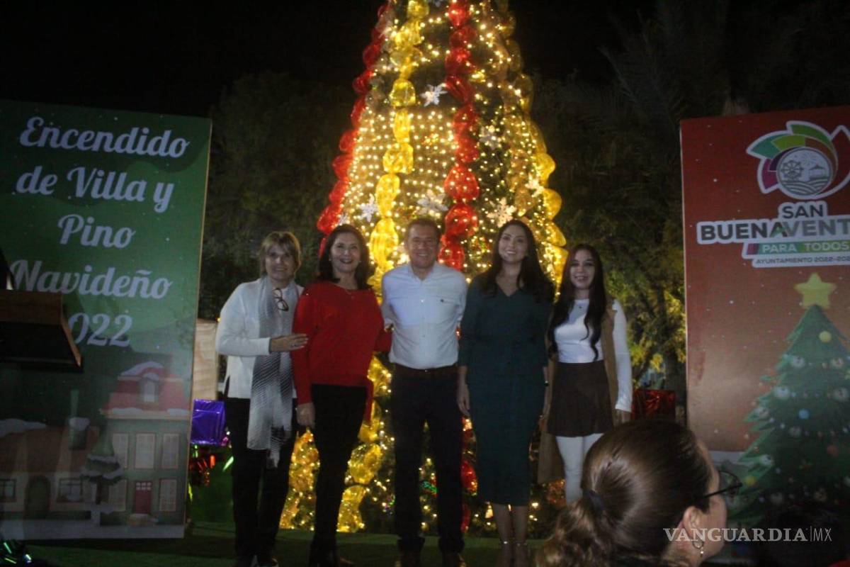 San Buenaventura: Inaugura época decembrina con encendido de Pino Navideño