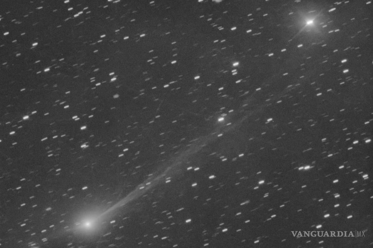 $!El cometa interestelar 3I/Atlas mientras atraviesa el espacio a 190 millones de millas de la Tierra, el miércoles 19 de noviembre de 2025.