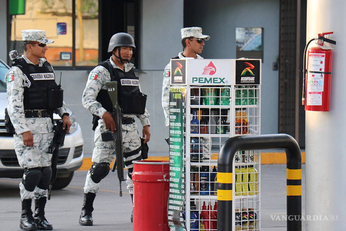 Guardia Nacional inmovilizará gasolineras que no vendan “litros de a litro”