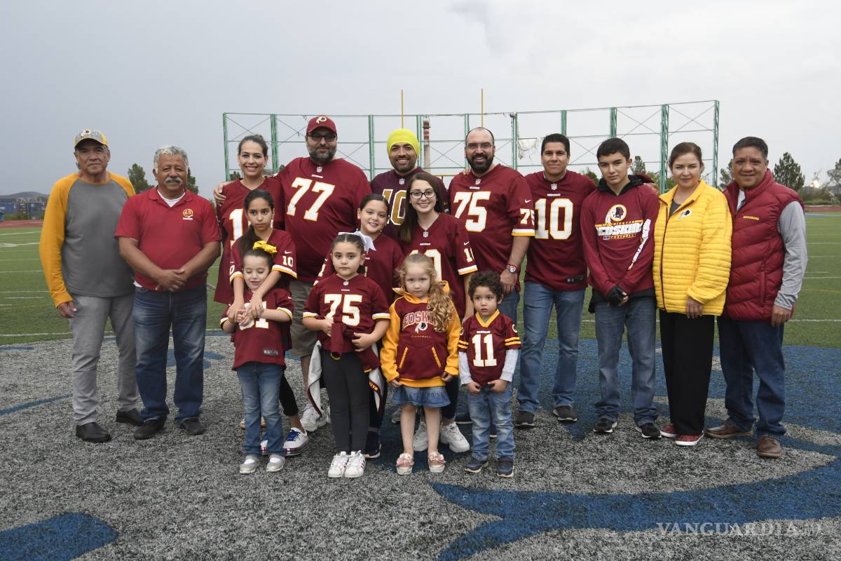 $!Fanaticada de Ravens y Redskins se toma la foto oficial