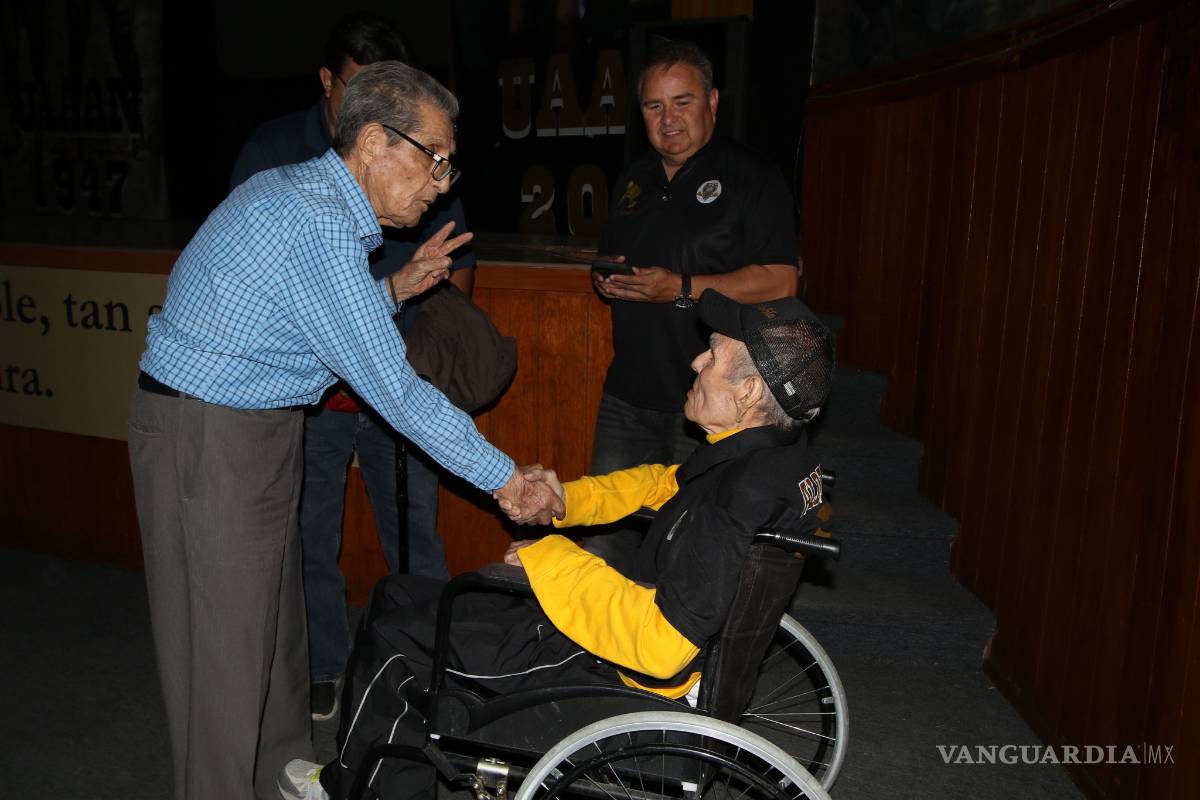 En la Narro reconocen la grandeza de los Buitres