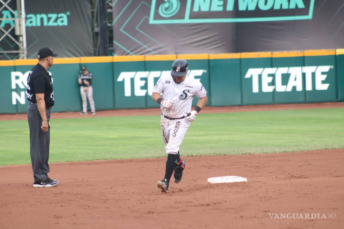 $!Los Saraperos de Saltillo no pudieron regresar nunca en el primer partido de la doble cartelera de este sábado en el Madero ante los Algodoneros de Unión Laguna.