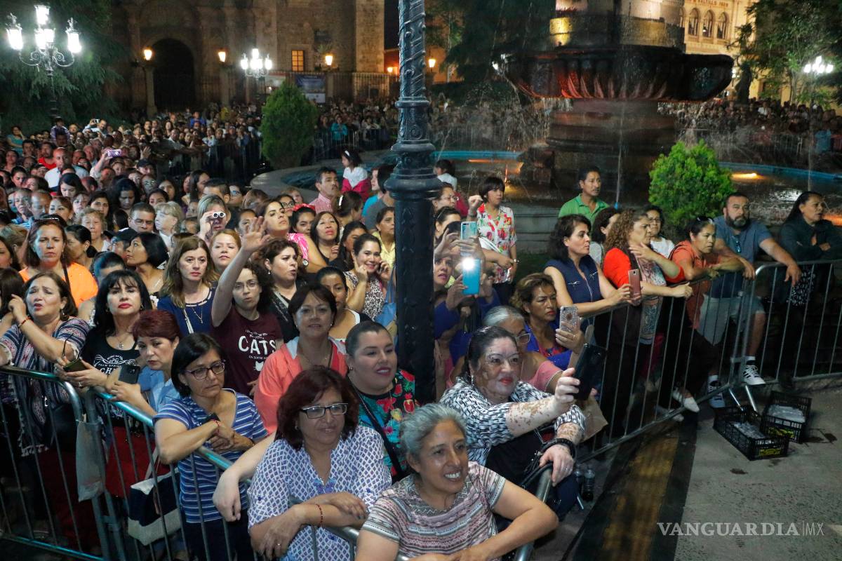 $!Festeja Mijares a todas las mamás de Saltillo