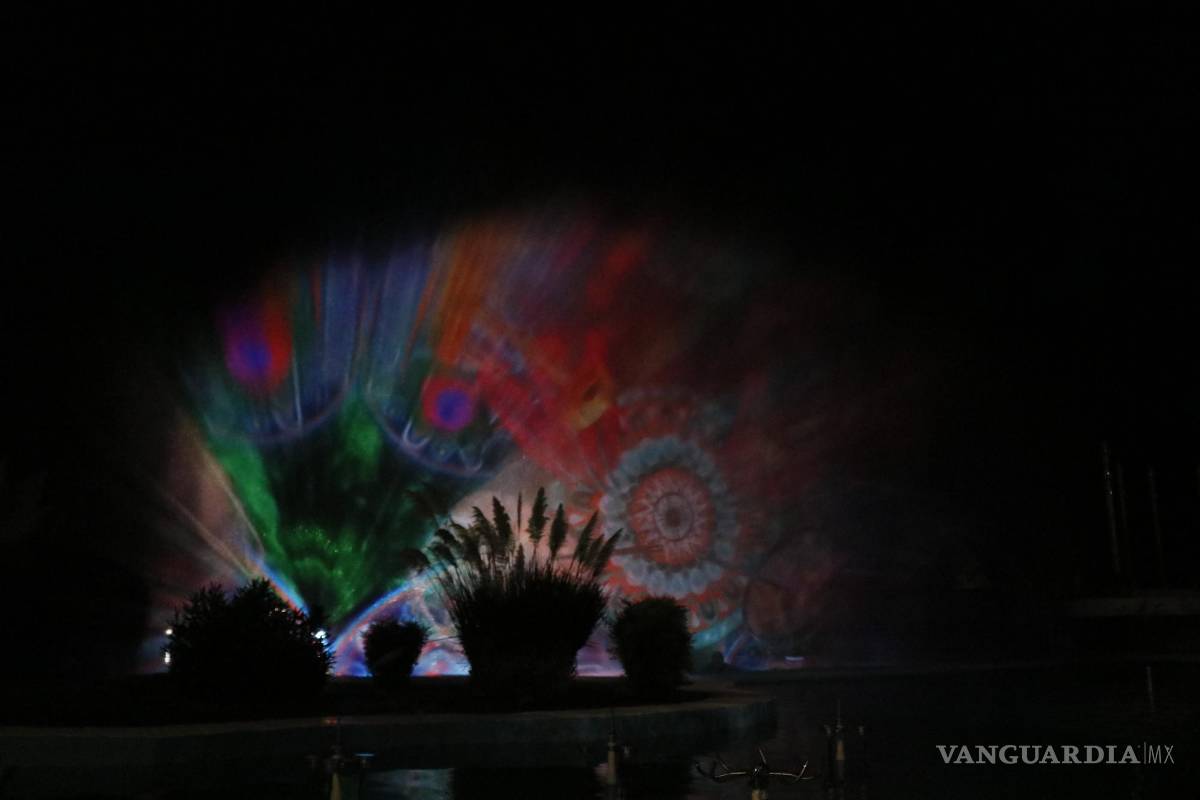 $!Durante el espectáculo se proyectan videos que hablan de la cultura de Saltillo.