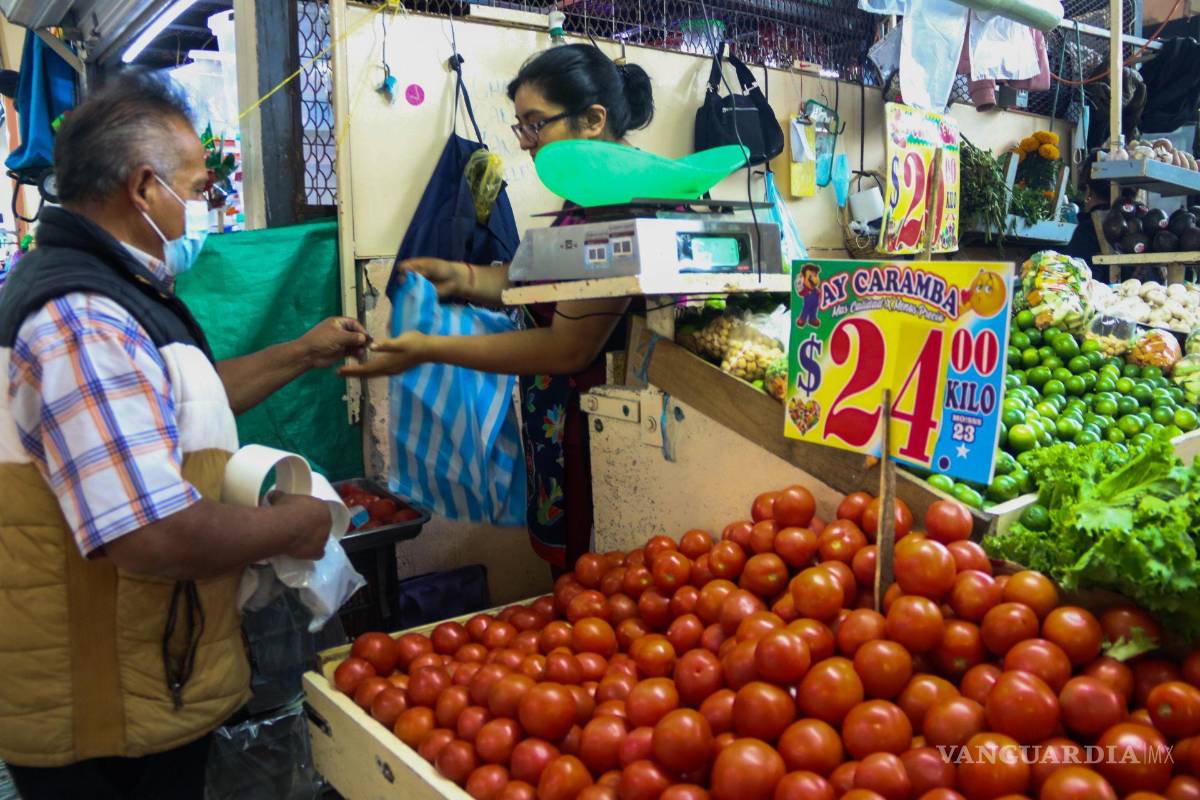 $!24 de octubre de 2022. Se han mantenido los precios en alimentos de la canasta básica, si cambios desde la semana pasada, algunos aumentaron 1 o 2 pesos.