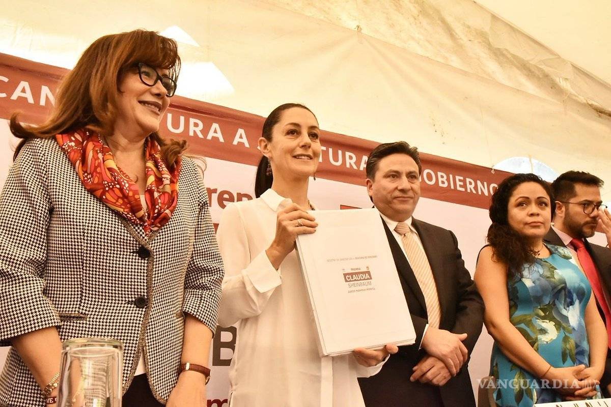 Claudia Sheinbaum registra candidatura para jefatura de Gobierno