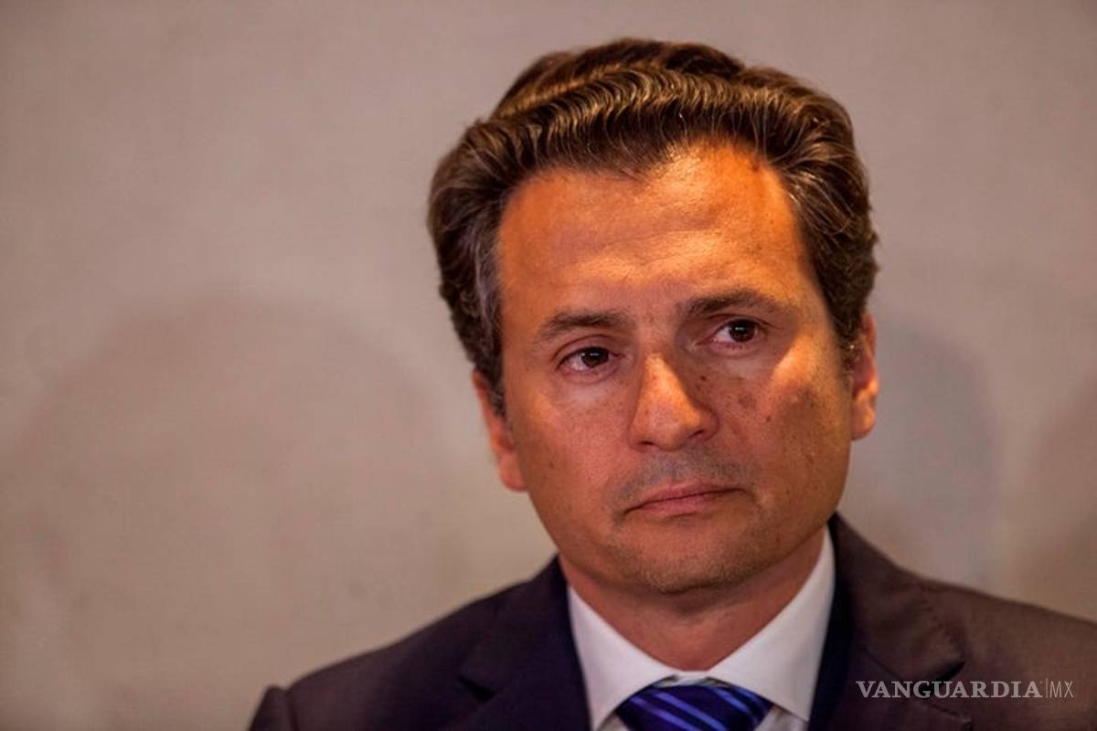 Trasladan a Emilio Lozoya de Málaga a prisión en Madrid; enfrentará proceso de extradición