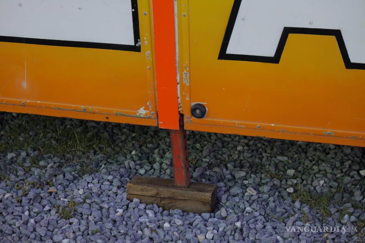 Indigna falta de seguridad en juegos de la Feria de Saltillo; exhiben que algunos están montados en tabiques